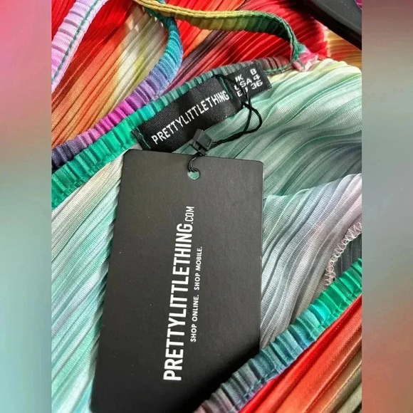 Pretty Little Thing Abstract Multicolored Romper with Flare Sleeves | sz 4 - Picture 7 of 11